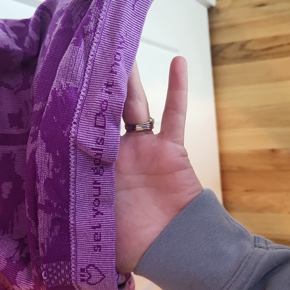 Lululemon purple patterned swiftly tank - Picture 6 of 9